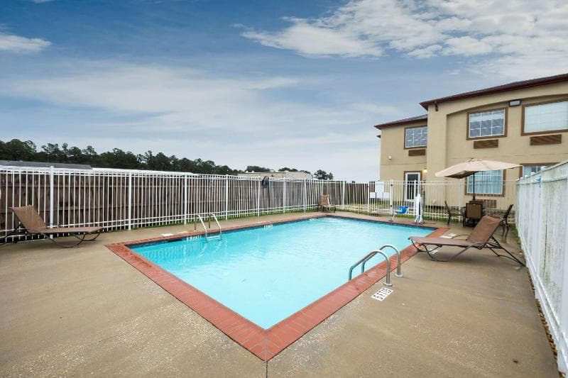 Red Roof Inn Lake Charles 3