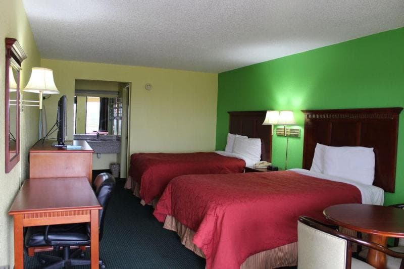 Executive Inn Scottsville 2