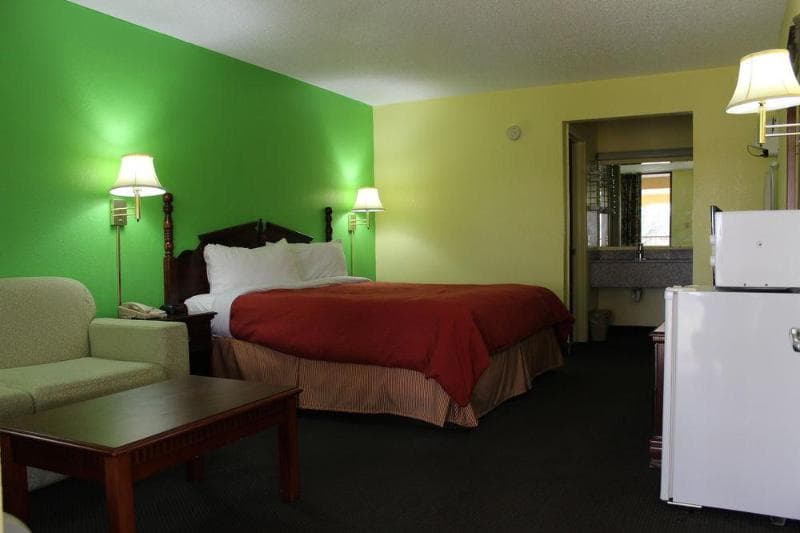Executive Inn Scottsville 4
