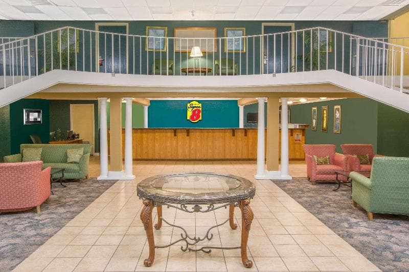 Super 8 By Wyndham Biloxi 4