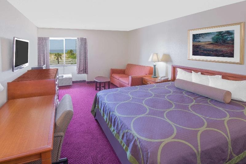 Super 8 By Wyndham Biloxi photo 1