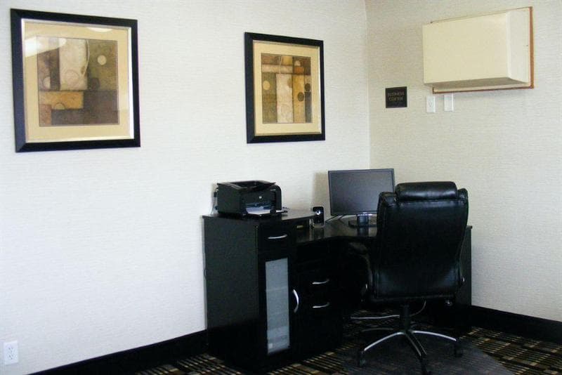 Americas Best Value Inn & Suites Bismarck photo 1