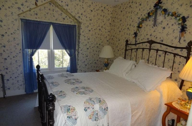 Primrose Inn 2
