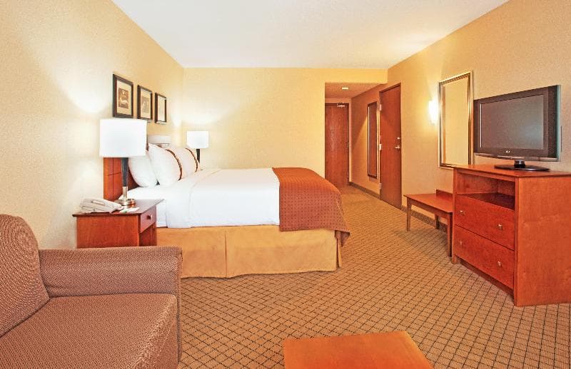 Holiday Inn Battle Creek 3