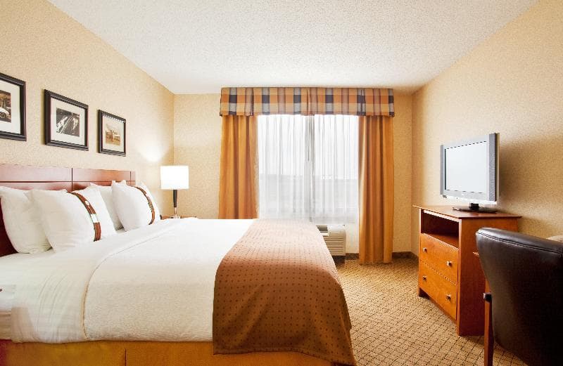 Holiday Inn Battle Creek 4