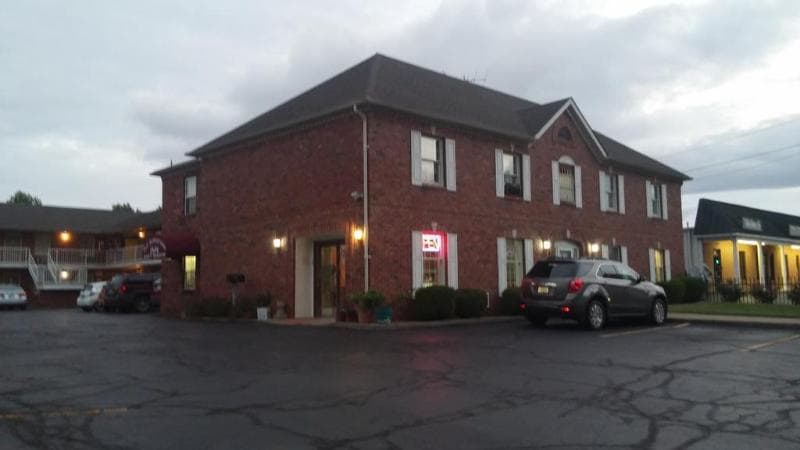 Old Bardstown Inn 5