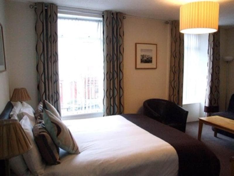 Dobbins Inn 4