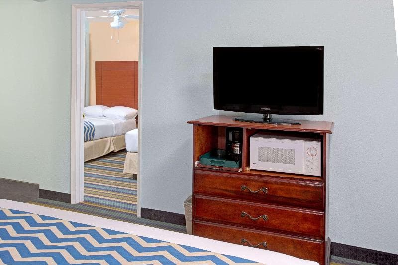 Travelodge by Wyndham Bishop photo 1
