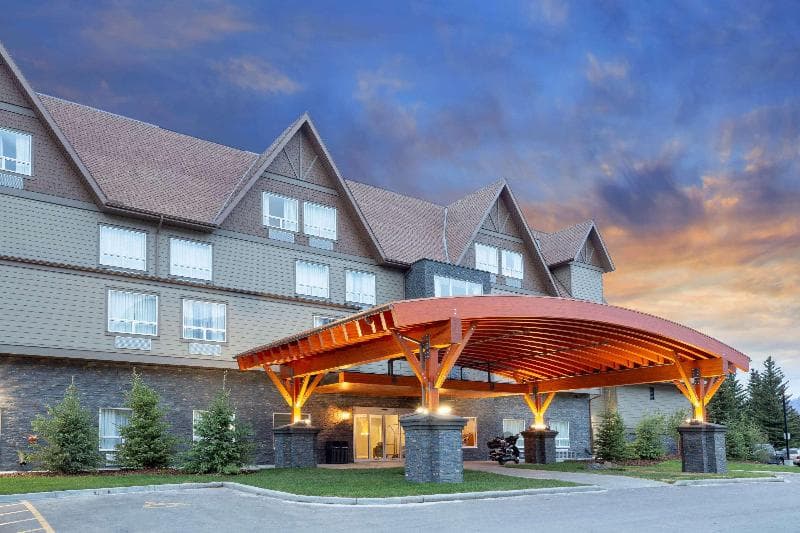Super 8 by Wyndham Canmore 2