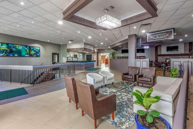 Quality Inn & Conference Centre 4