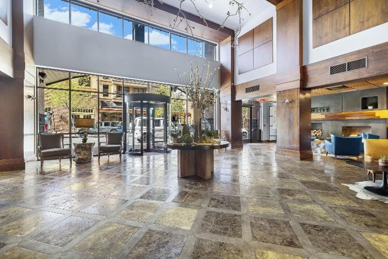 The Oxford Hotel Bend 5