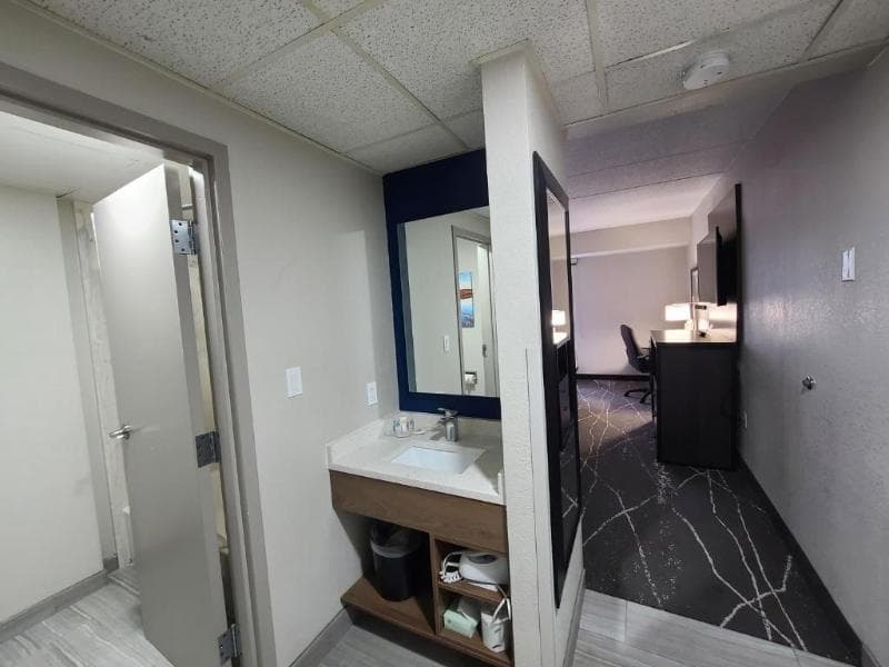 Comfort Inn Boston Milford 4