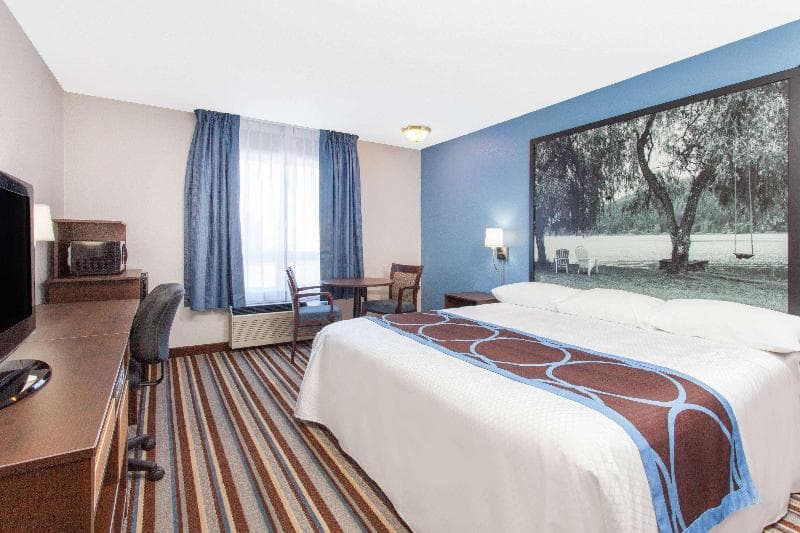 Super 8 By Wyndham Fort Frances 5