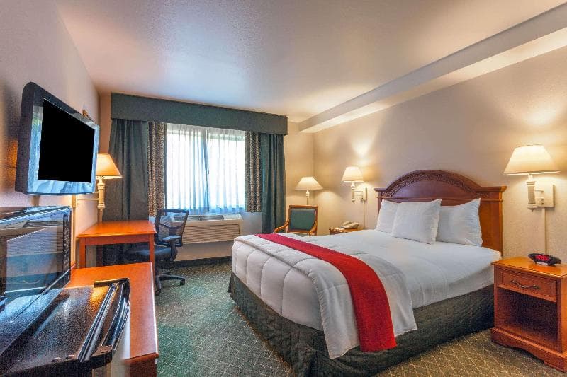 Baymont by Wyndham Bellingham 5