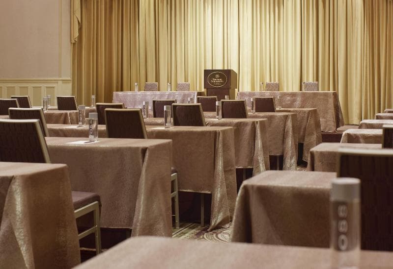 Sheraton Commander photo 1