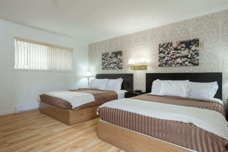 Riverside Resort photo 1