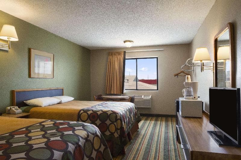 Super 8 By Wyndham Blackwell 2