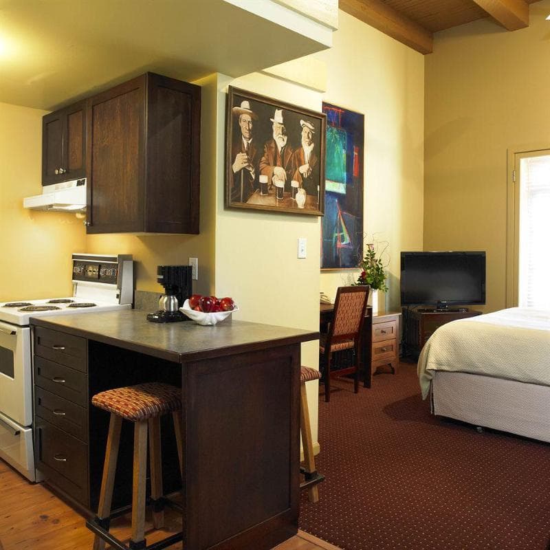 Swans Suites Hotel photo 1