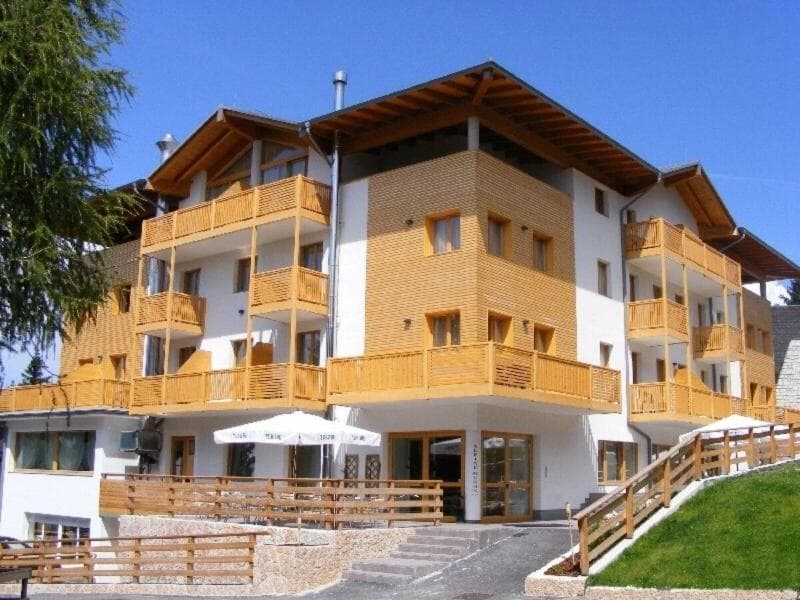 Hotel Alpine Mugon 2