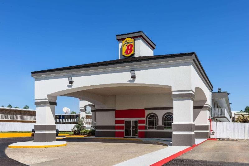 Super 8 By Wyndham Baton Rouge/I-10 5