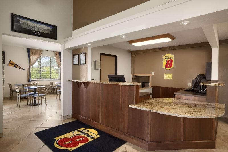Super 8 By Wyndham Bozeman 4