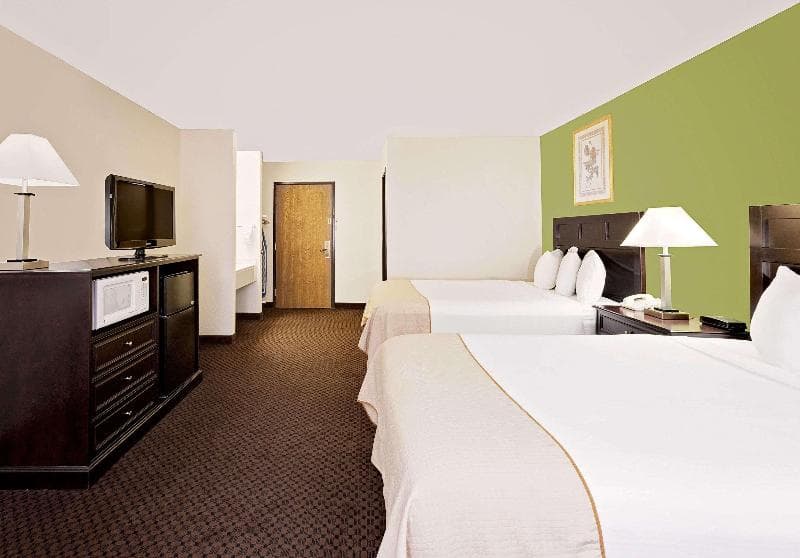 Baymont By Wyndham Battle Creek Downtown 4