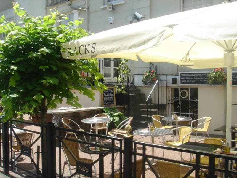 Clifton Hotel 5