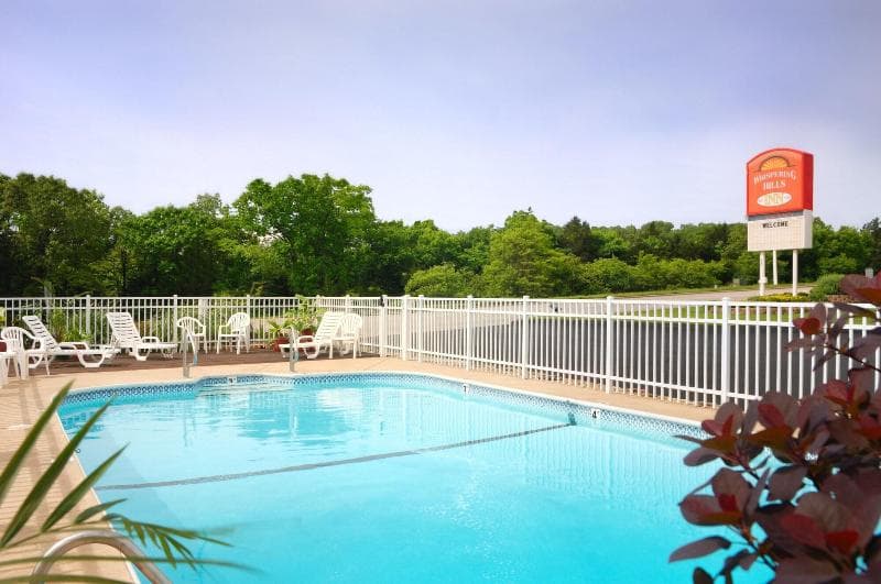 Whispering Hills Inn 2