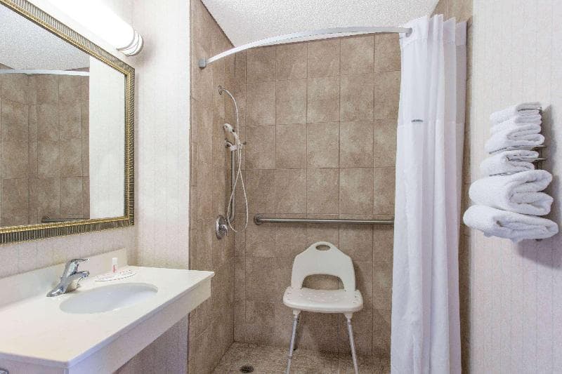 Days Inn By Wyndham Princeton 2