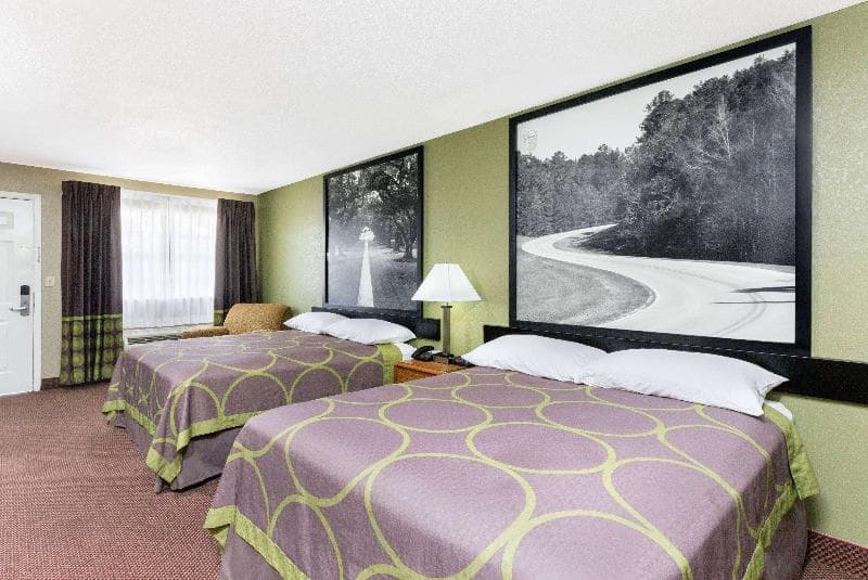 Super 8 by Wyndham Tallulah 3