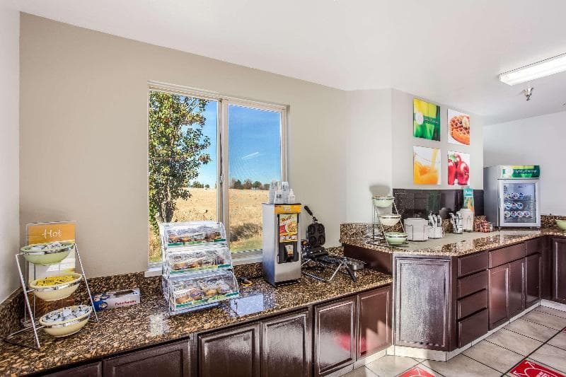 Quality Inn & Suites 2