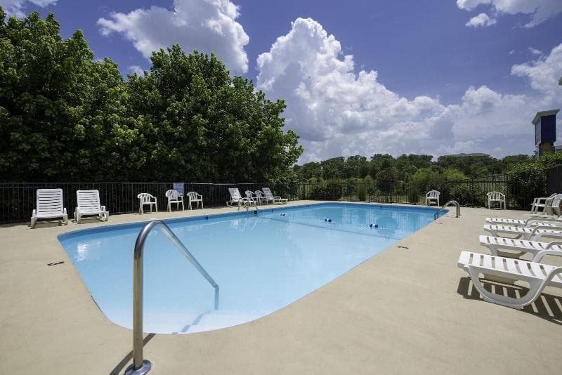 Brookwood Inn 2