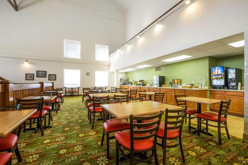 Brookwood Inn 3