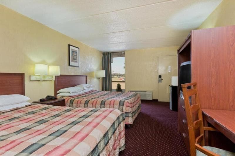Knights Inn - Brenham 2