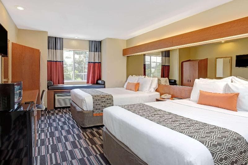 Microtel Inn & Suites By Wyndham Bushnell 2