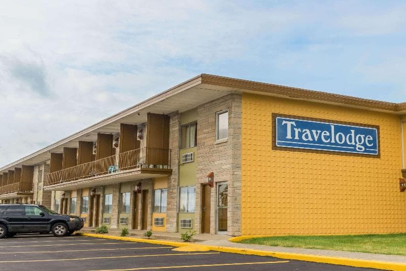 Travelodge by Wyndham Bloomington 5