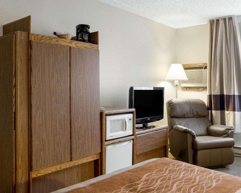 Quality Inn Bismarck 4