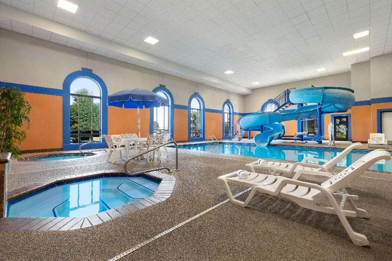 Howard Johnson by Wyndham Billings 5