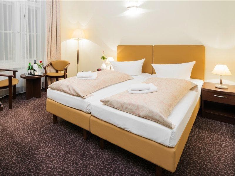 Upper Room Hotel 5