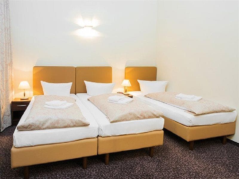 Upper Room Hotel 3