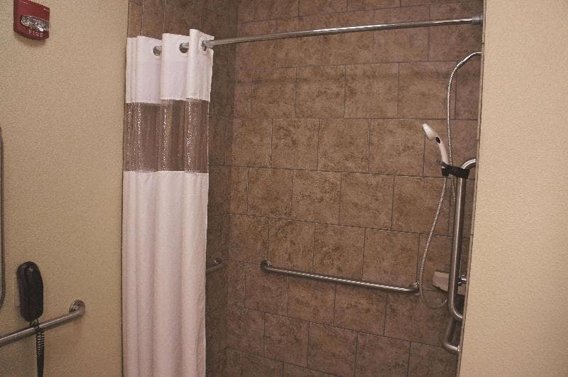 La Quinta Inn & Suites by Wyndham Bismarck 5