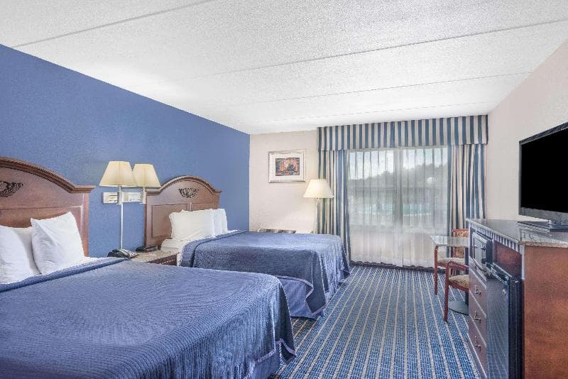 Howard Johnson by Wyndham Bangor 2