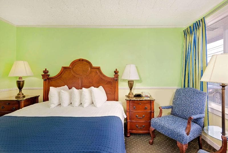 Days Inn By Wyndham Bar Harbor photo 1