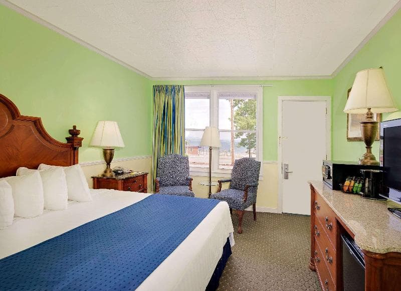 Days Inn By Wyndham Bar Harbor 2