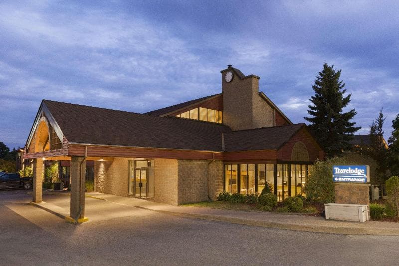 Travelodge By Wyndham Barrie 2