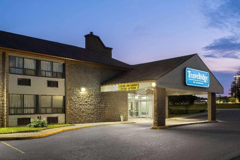 Travelodge By Wyndham Barrie 3