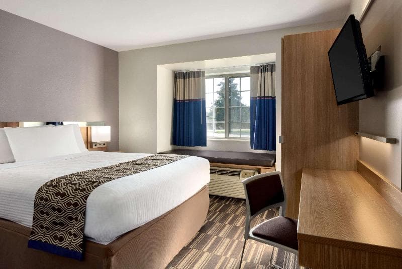 Microtel Inn & Suites By Wyndham Baton Rouge 4