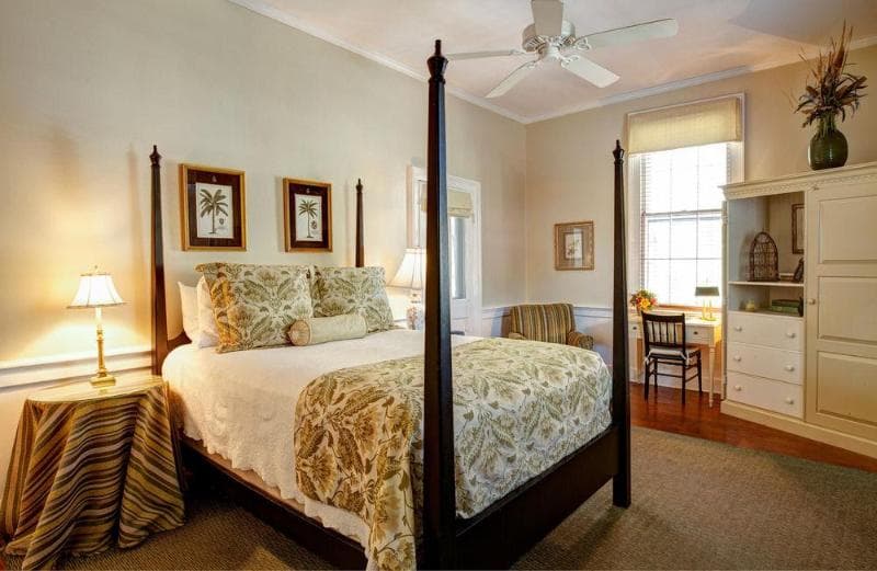 Rhett House Inn 4