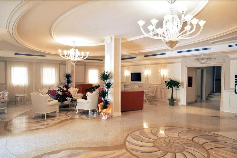 Palace Vieste 2