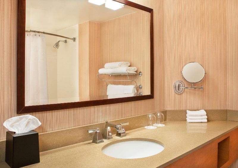 DoubleTree by Hilton Burlington Vermont 4